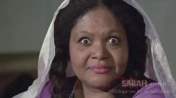Yasemin Esmergül Kimdir