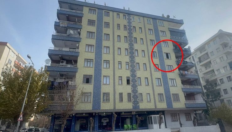 Anne dehşeti: Üç aylık bebeğini pencereden attı!