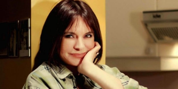 Arzu Okay Kimdir