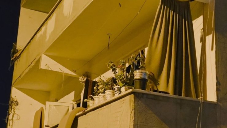 Eve silahla girip anne-kızı bantladılar, 200 bin liralık ziynet gasbettiler