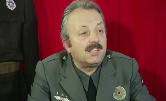 Ekrem Dümer Kimdir Hayatı