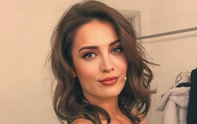 İrem Sak Kimdir Hayatı