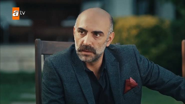 Erol Babaoğlu Kimdir
