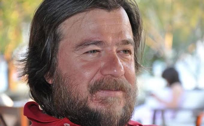 Metin Açıkgöz Kimdir