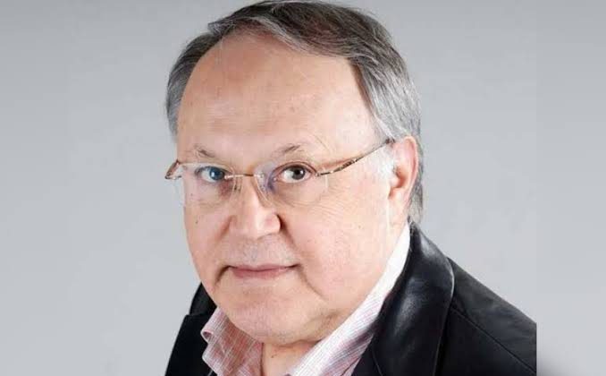 Tufan Türenç Kimdir