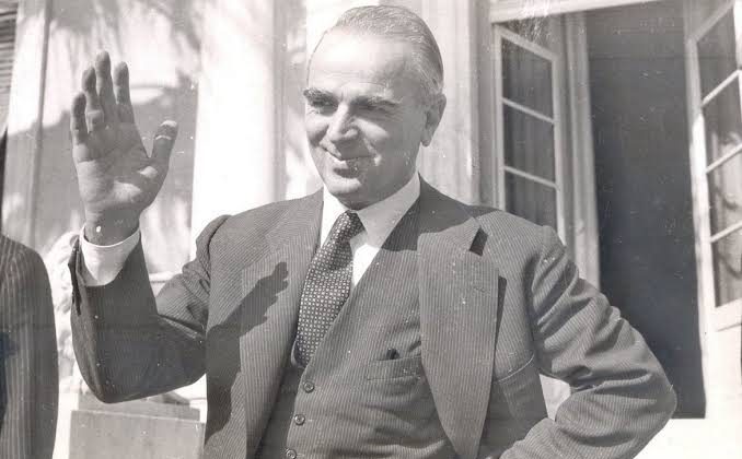 Konstantin Karamanlis Kimdir