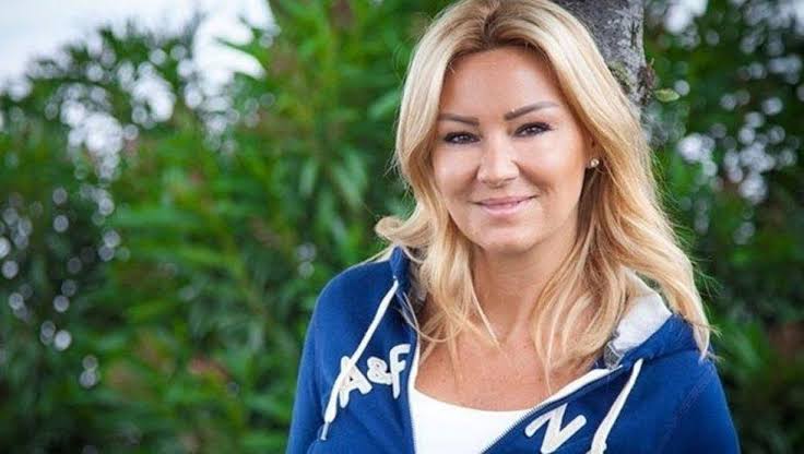 Pınar Altuğ Atacan Kimdir