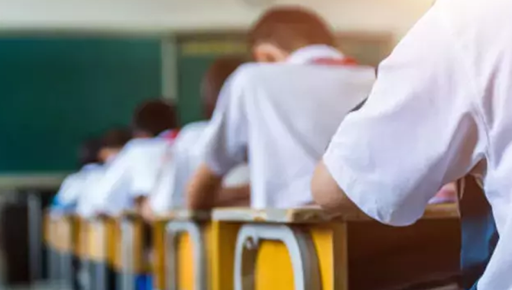 Okullarda ‘yılbaşı’ yasağı: Kutlama ve çekilişlere izin yok