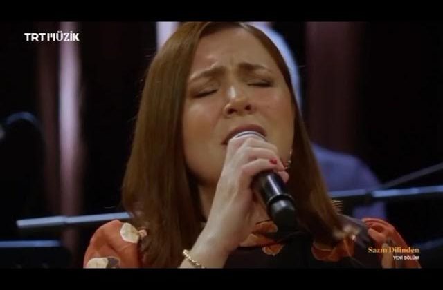 Hülya Evrensel Kimdir