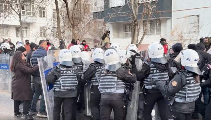 4 ildeki Suriye eylemlerine polisten gazlı müdahale