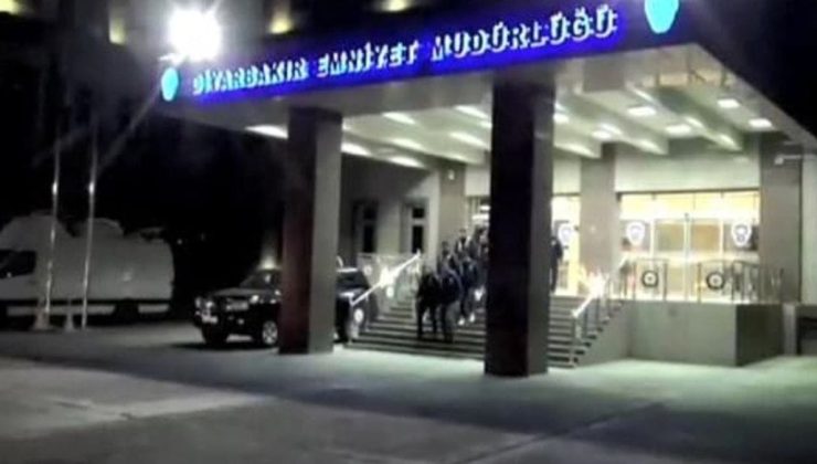 EMNİYET MÜDÜRLÜĞÜ ÖNÜNDE EYP’Lİ SALDIRI: 13 ŞÜPHELİ GÖZALTINDA