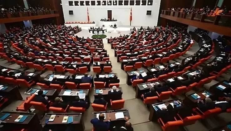 Tepkilere rağmen Meclis’ten geçti: En düşük emekli aylığı 20 bin TL oldu