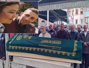 7 yıl önce evlendiği çocukluk aşkıyla kazada öldü