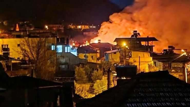 85 yaşındaki kadın yalnız yaşadığı evde çıkan yangında öldü