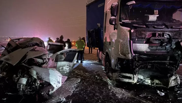 Erzurum’da katliam gibi kaza: 4 kişi feci şekilde can verdi