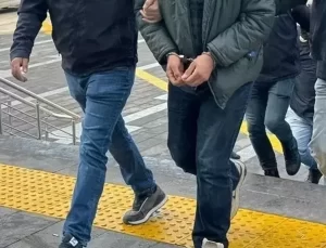 İstanbul merkezli 4 ildeki suç örgütü operasyonunda yakalanan 35 zanlı adliyede