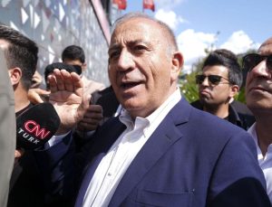 Gürsel Tekin’in kayyumluk görevi son buldu