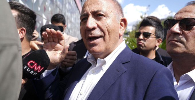 Gürsel Tekin’in kayyumluk görevi son buldu